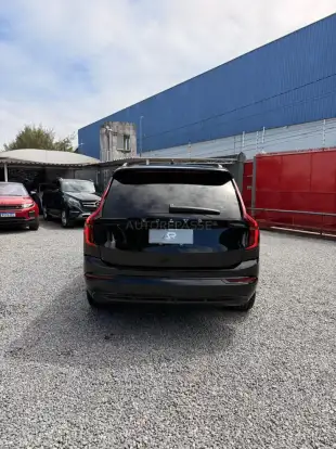 VOLVO-XC90-2025