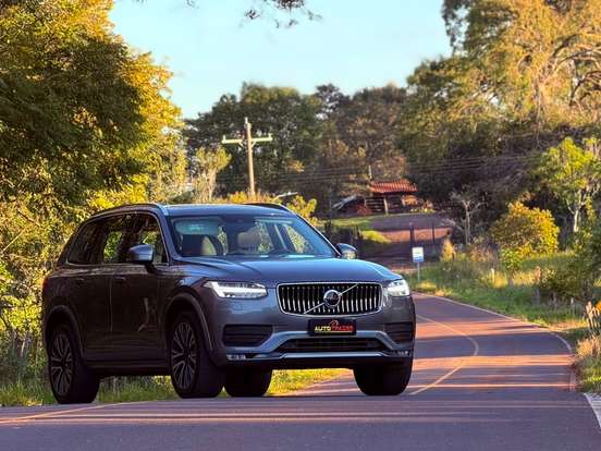VOLVO-XC90-2019