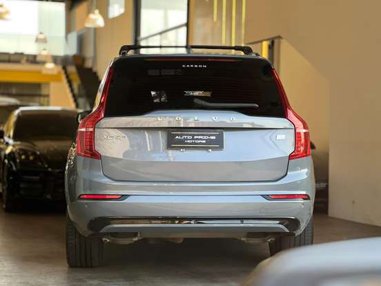 VOLVO-XC90-2022