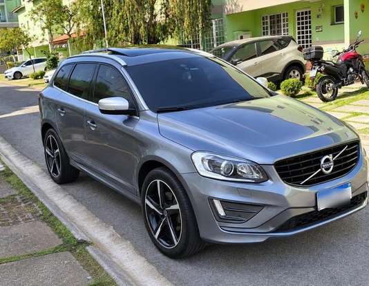 VOLVO-XC60-2016