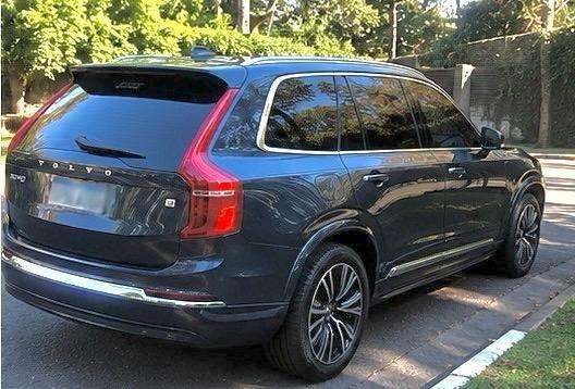 VOLVO-XC90-2022