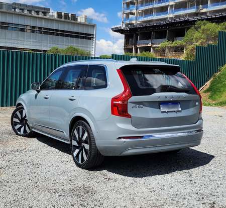 VOLVO-XC90-2024
