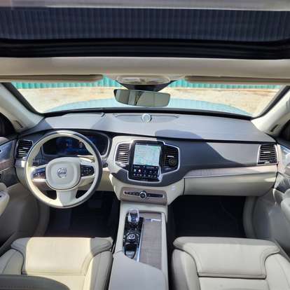 VOLVO-XC90-2024