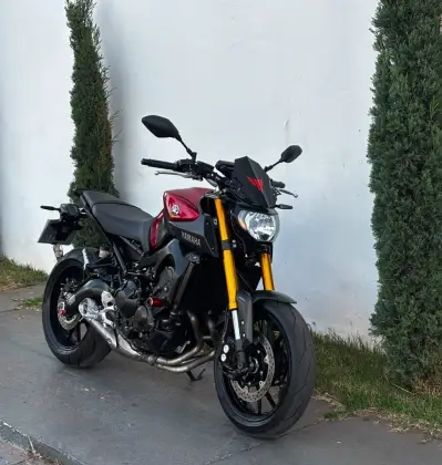 YAMAHA MT-09 