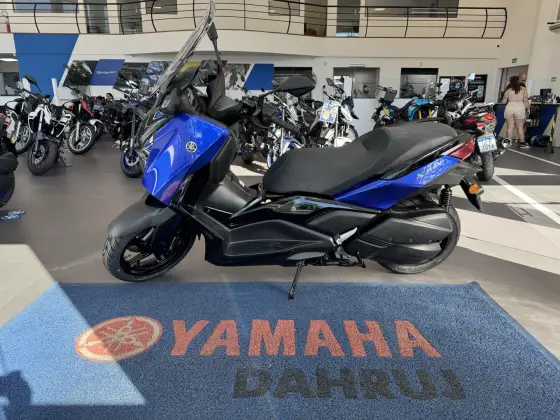 YAMAHA XMAX 300 CONNECTED ABS YAMAHA XMAX 300 CONNECTED ABS