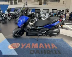 YAMAHA XMAX 300 CONNECTED ABS YAMAHA XMAX 300 CONNECTED ABS