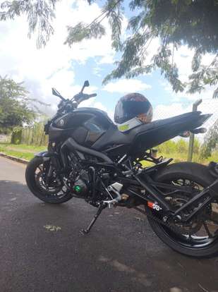 YAMAHA-MT-09-2021
