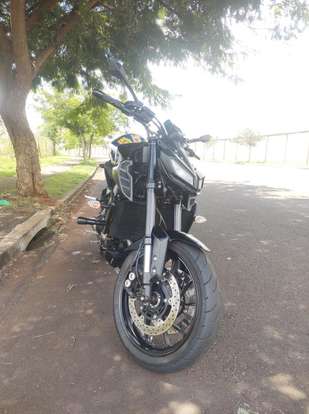 YAMAHA-MT-09-2021