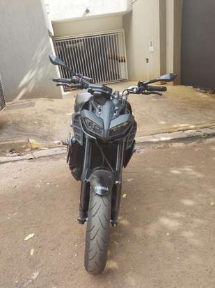 YAMAHA-MT-09-2021