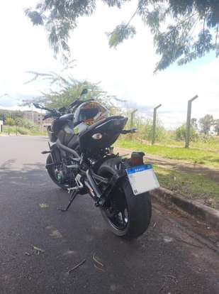 YAMAHA-MT-09-2021