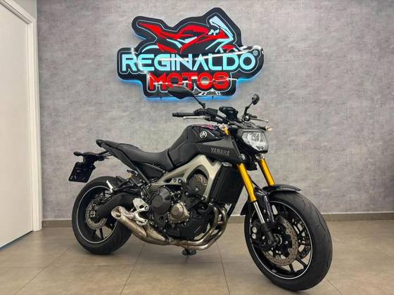 YAMAHA MT-09 