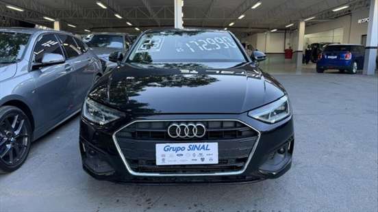 AUDI-A4-2022
