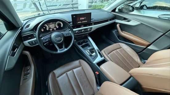 AUDI-A4-2022
