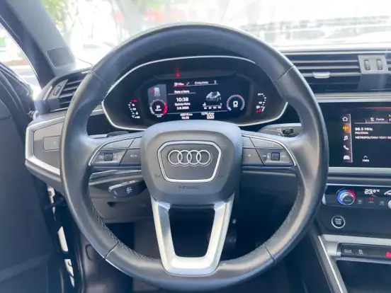 AUDI-Q3-2021