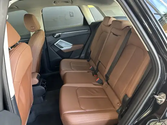 AUDI-Q3-2021