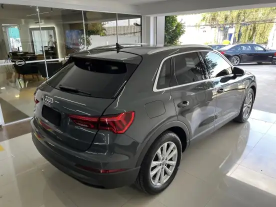 AUDI-Q3-2019