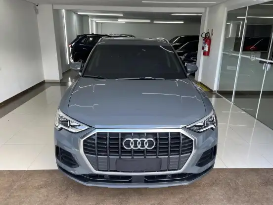 AUDI-Q3-2019