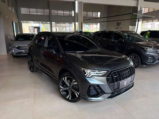 AUDI-Q3-2.0 40 TFSI GASOLINA PERFORMANCE BLACK PLUS QUATTRO TIPTRONIC AUDI-Q3-2024