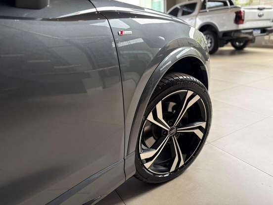 AUDI-Q3-2.0 40 TFSI GASOLINA PERFORMANCE BLACK PLUS QUATTRO TIPTRONIC AUDI-Q3-2024