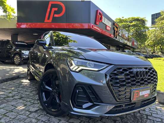 AUDI-Q3-2024