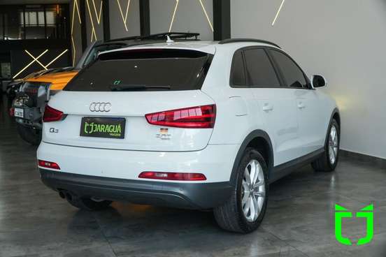 AUDI-Q3-2012