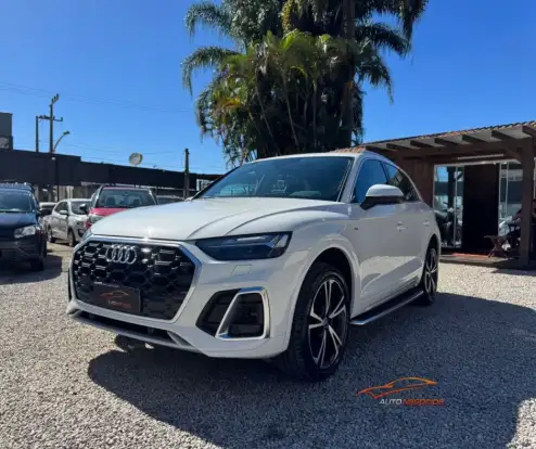 AUDI-Q5-2021