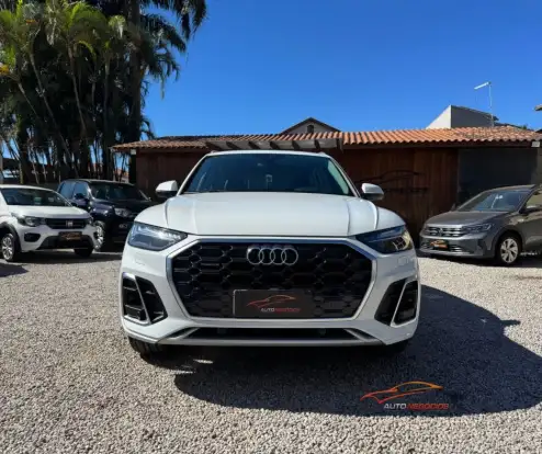 AUDI-Q5-2021