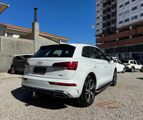 AUDI-Q5-2021