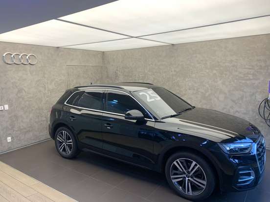 AUDI-Q5-2024