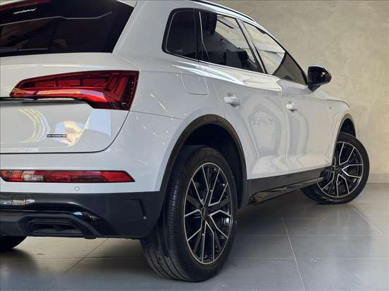 AUDI-Q5-2.0 45 TFSI GASOLINA S LINE BLACK QUATTRO S TRONIC AUDI-Q5-2024