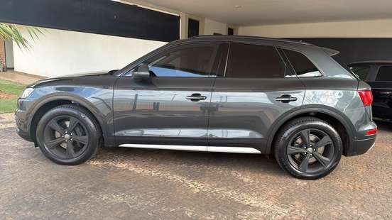 AUDI-Q5-2019