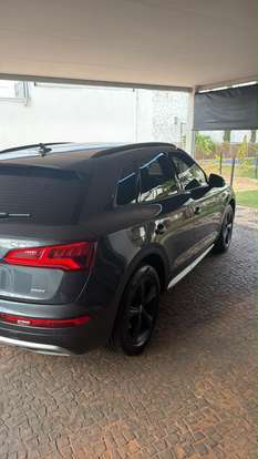 AUDI-Q5-2019