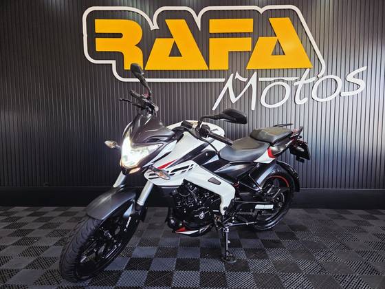 BAJAJ DOMINAR 200 