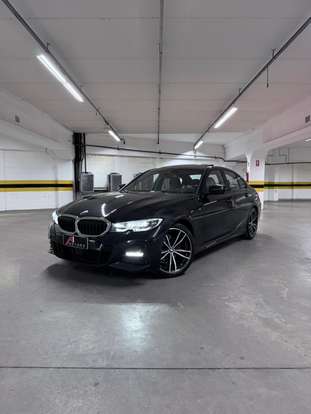BMW-320i-2020