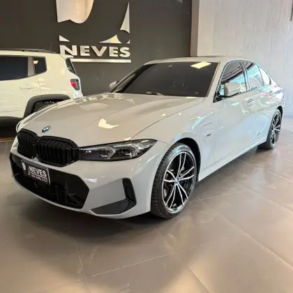BMW 330e 2.0 16V TURBO HÍBRIDO M SPORT AUTOMÁTICO