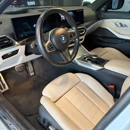 BMW-330e-2022
