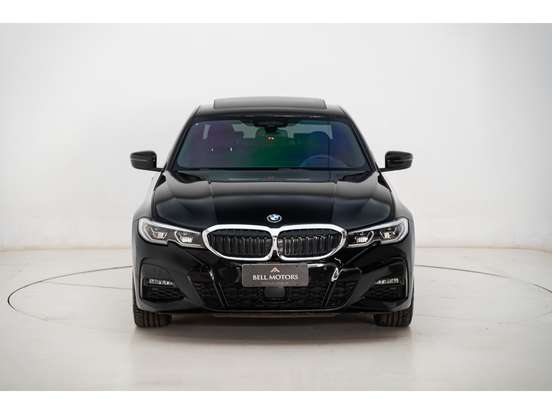 BMW-330e-2020