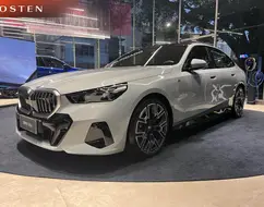 BMW 530e 2.0 TWINPOWER PHEV M SPORT AUTOMÁTICO BMW 530e 2.0 TWINPOWER PHEV M SPORT AUTOMÁTICO