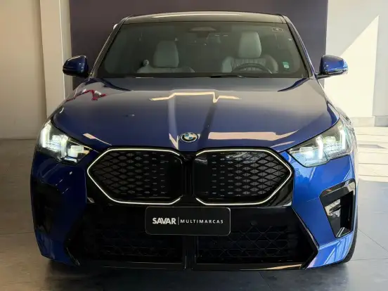 BMW-iX2-2024