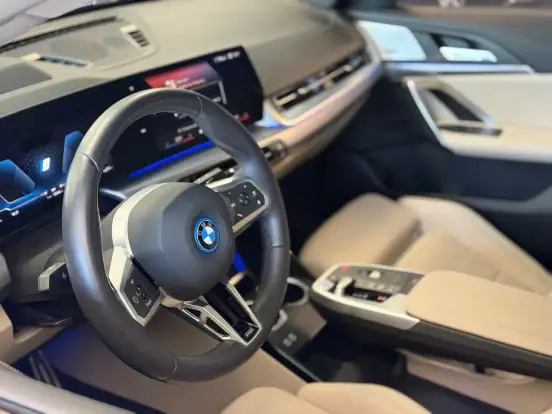 BMW-iX2-2024