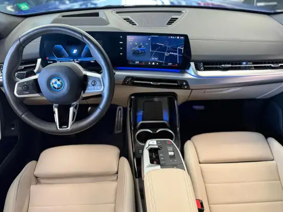 BMW-iX2-2024