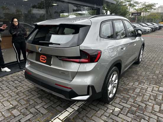 BMW-X1-2023