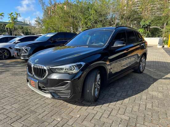 BMW-X1-2021
