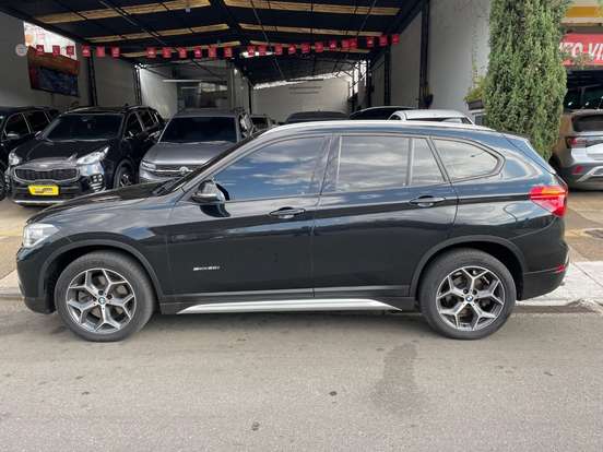 BMW-X1-2.0 16V TURBO ACTIVEFLEX SDRIVE20I 4P AUTOMÁTICO BMW-X1-2017