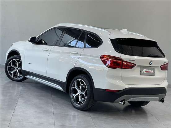 BMW-X1-2.0 16V TURBO ACTIVEFLEX SDRIVE20I X-LINE 4P AUTOMÁTICO BMW-X1-2017