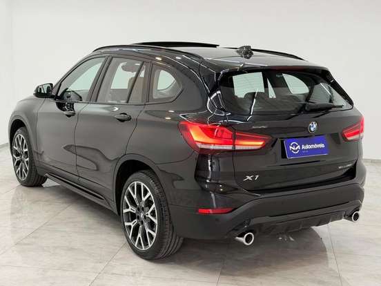 BMW-X1-2022