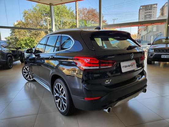 BMW-X1-2.0 16V TURBO ACTIVEFLEX SDRIVE20I X-LINE PLUS 4P AUTOMÁTICO BMW-X1-2022
