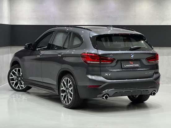 BMW-X1-2021