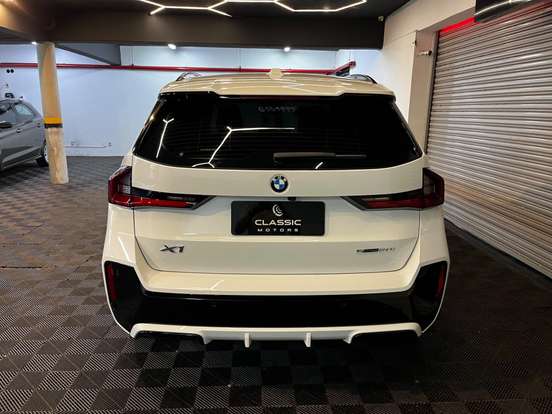 BMW-X1-2024