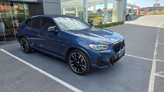 BMW-X4-2022